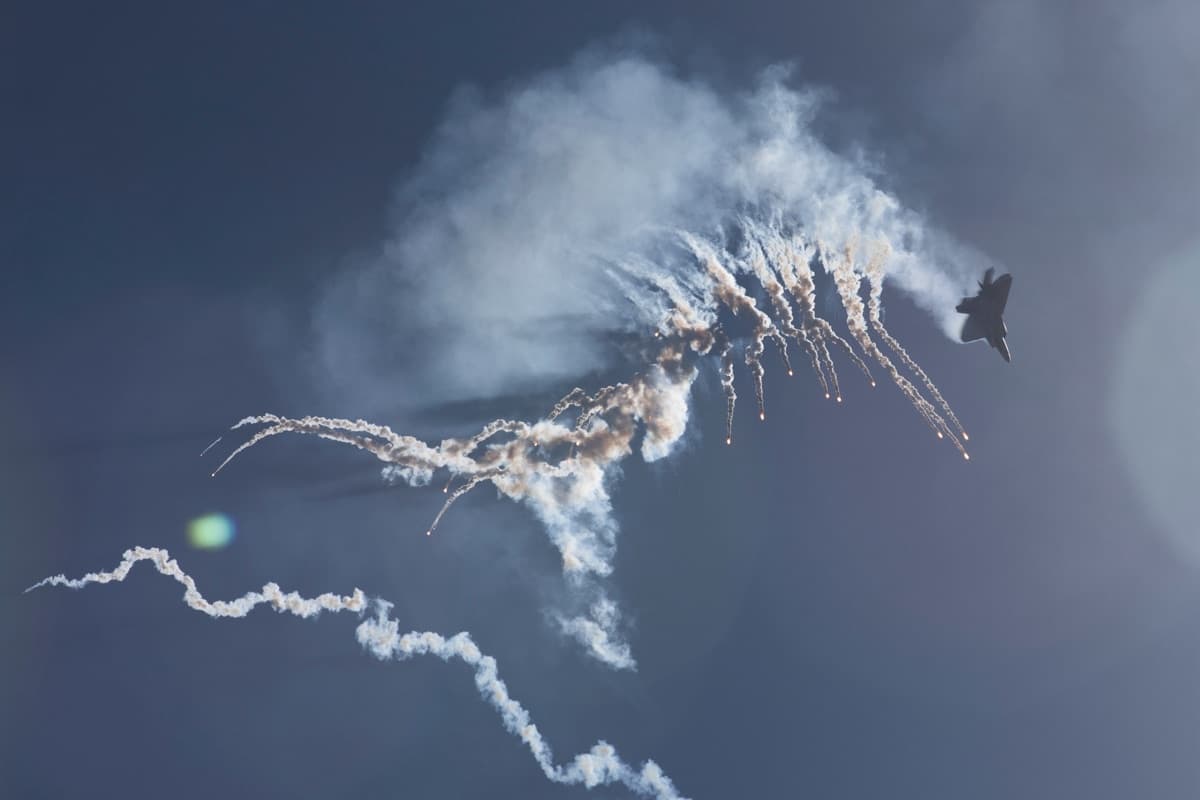 Lockheed Martin F-22 Raptor Jet Fighter