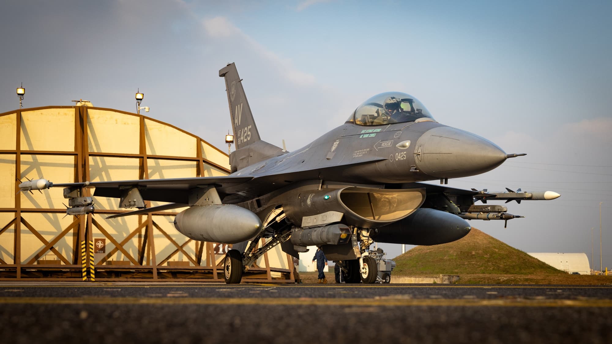 F-16 Fighting Falcon in flight demonstrating the agility enabled by its fly-by-wire flight control system