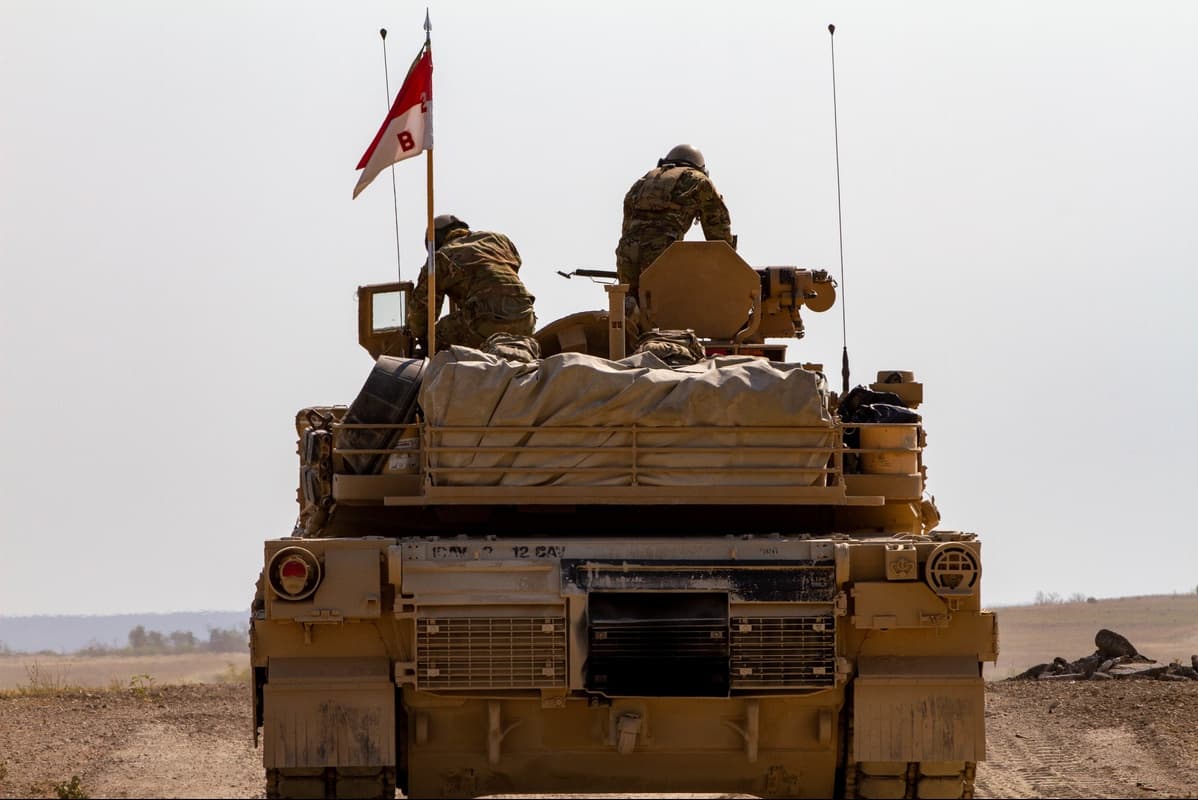 M1 Abrams vs T-72: The Definitive Tank Comparison