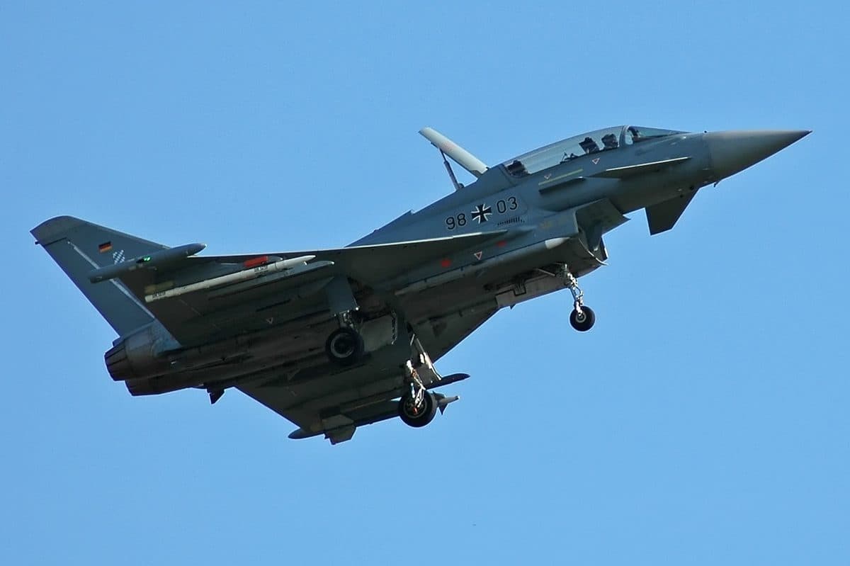 Rafale vs Eurofighter Typhoon