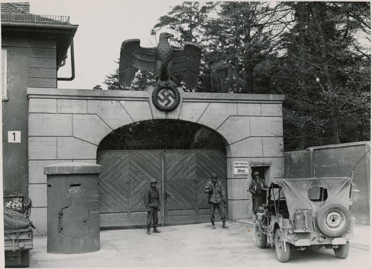 American soldiers at the liberation of Dachau concentration camp, April 29, 1945