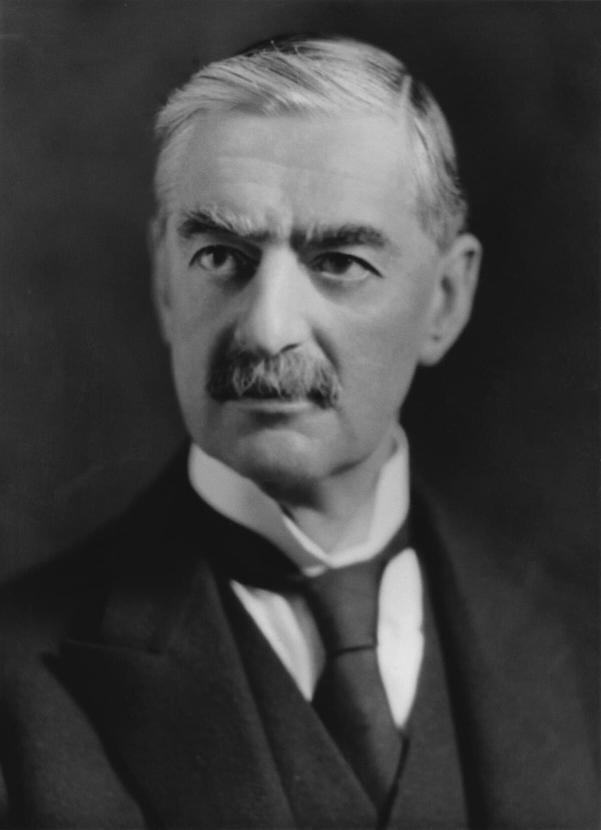 Neville Chamberlain addressing the House of Commons to announce the British guarantee of Polish independence in March 1939