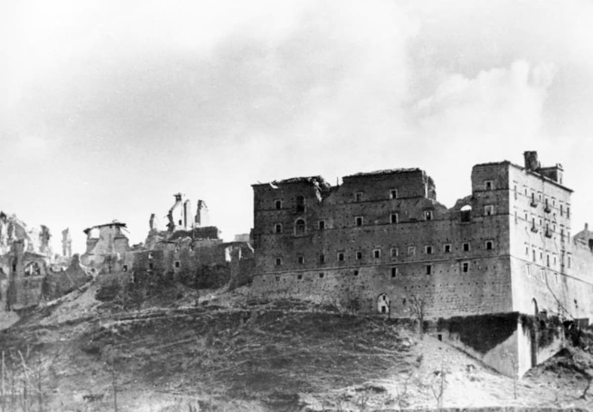 The ruins of Monte Cassino monastery after months of fighting, with Polish soldiers raising their flag, May 18, 1944