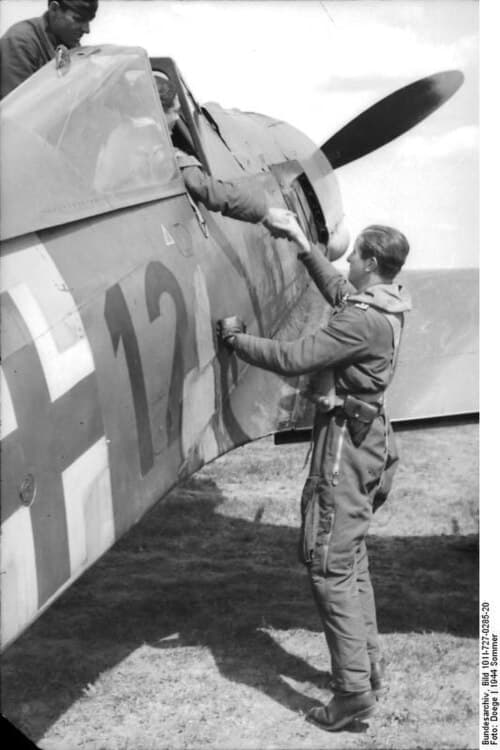 Fw 190A at low altitude, Bundesarchiv photograph