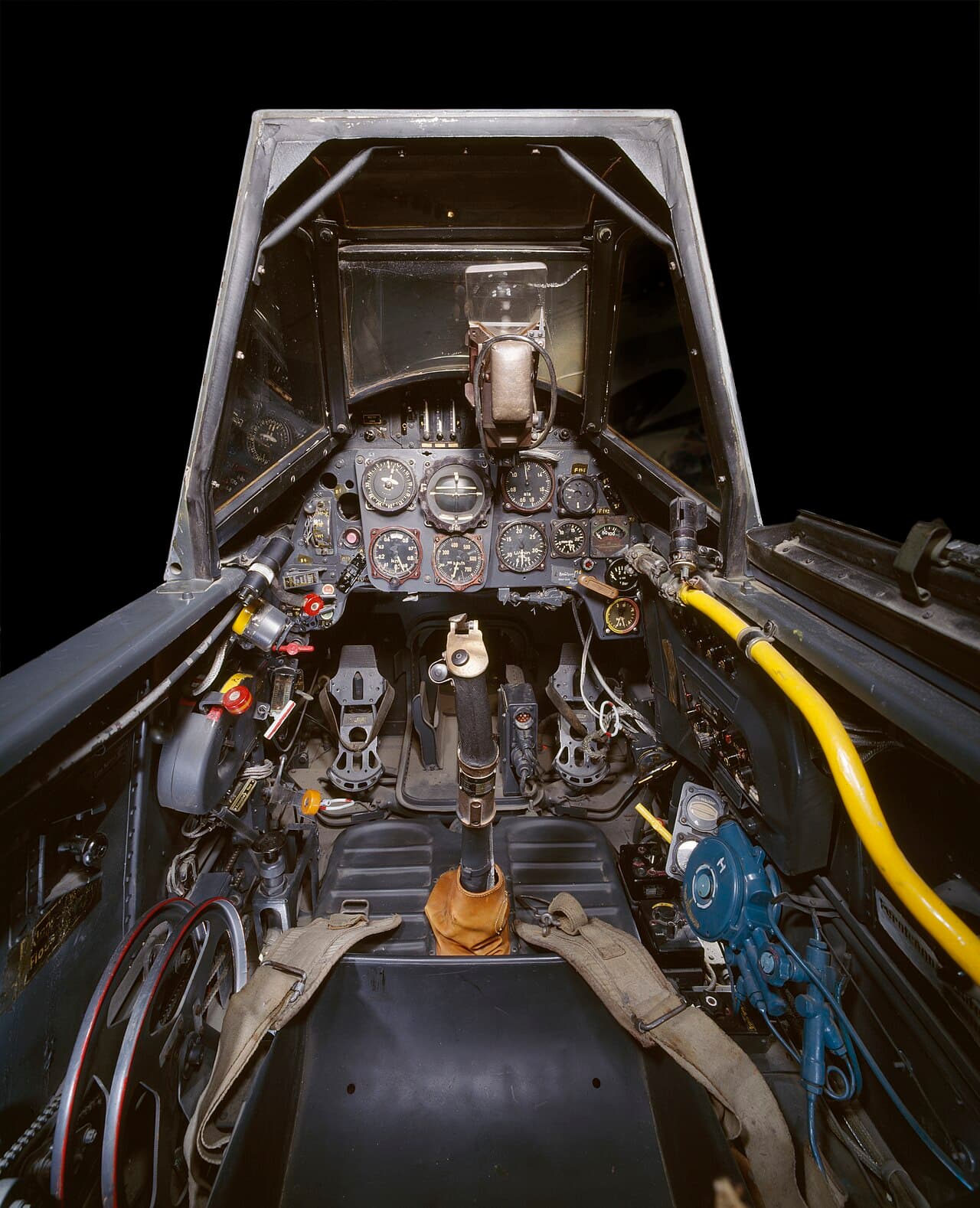 Cockpit and instrument panel of a Messerschmitt Bf 109 G-6/R3 variant