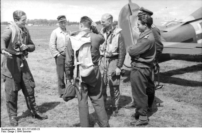 German pilots preparing for a mission with Fw 190A fighters, Bundesarchiv