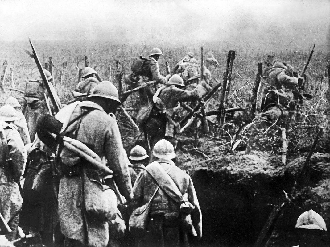 French soldiers defending positions during the devastating Battle of Verdun in 1916