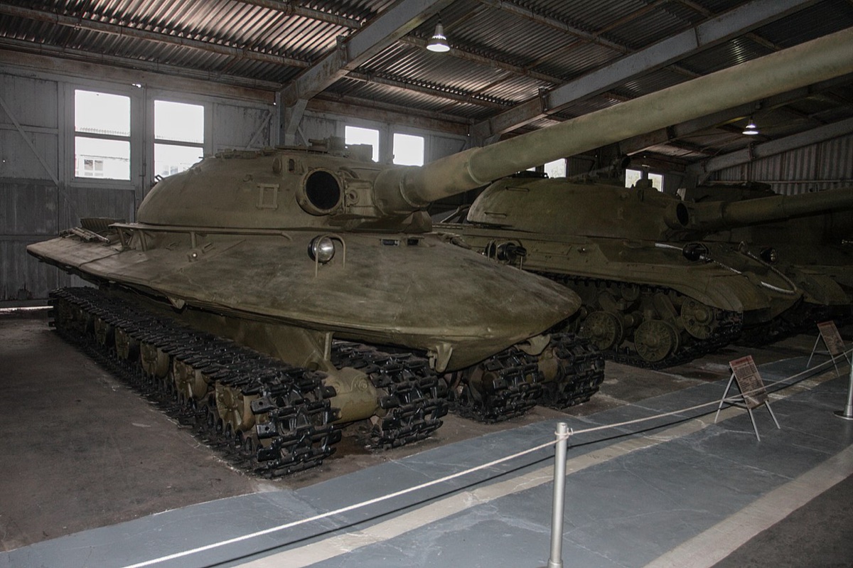 Soviet experimental heavy tank design concept from the Cold War era