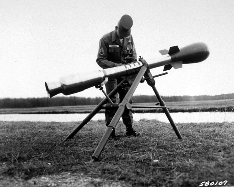 M29 Davy Crockett tactical nuclear recoilless rifle on its tripod mount with soldiers during a Cold War training exercise