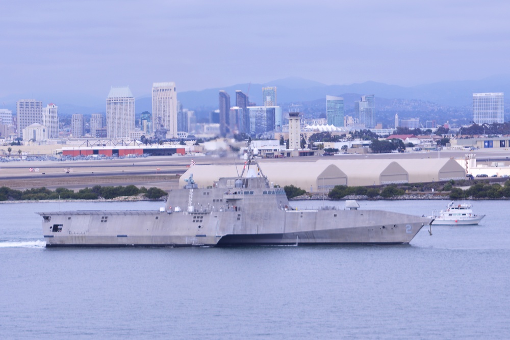 USS Independence (LCS 2) underway during sea trials