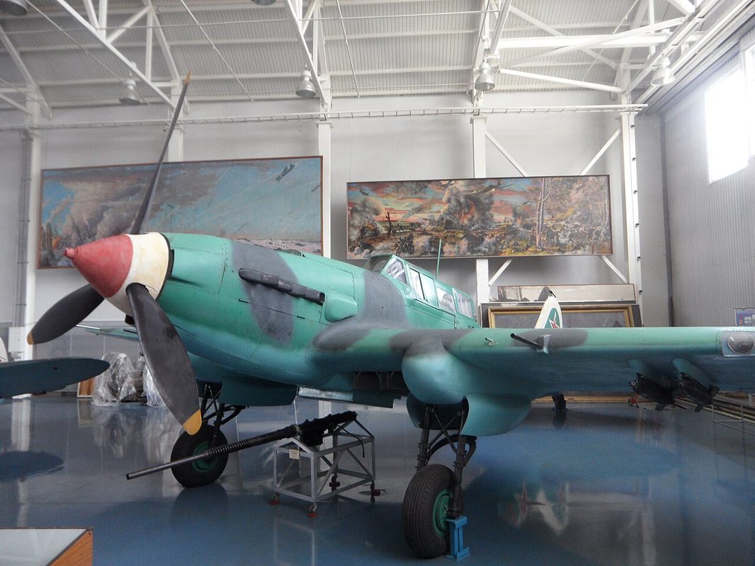 IL-2 Sturmovik museum display showing the full side profile with green camouflage paint