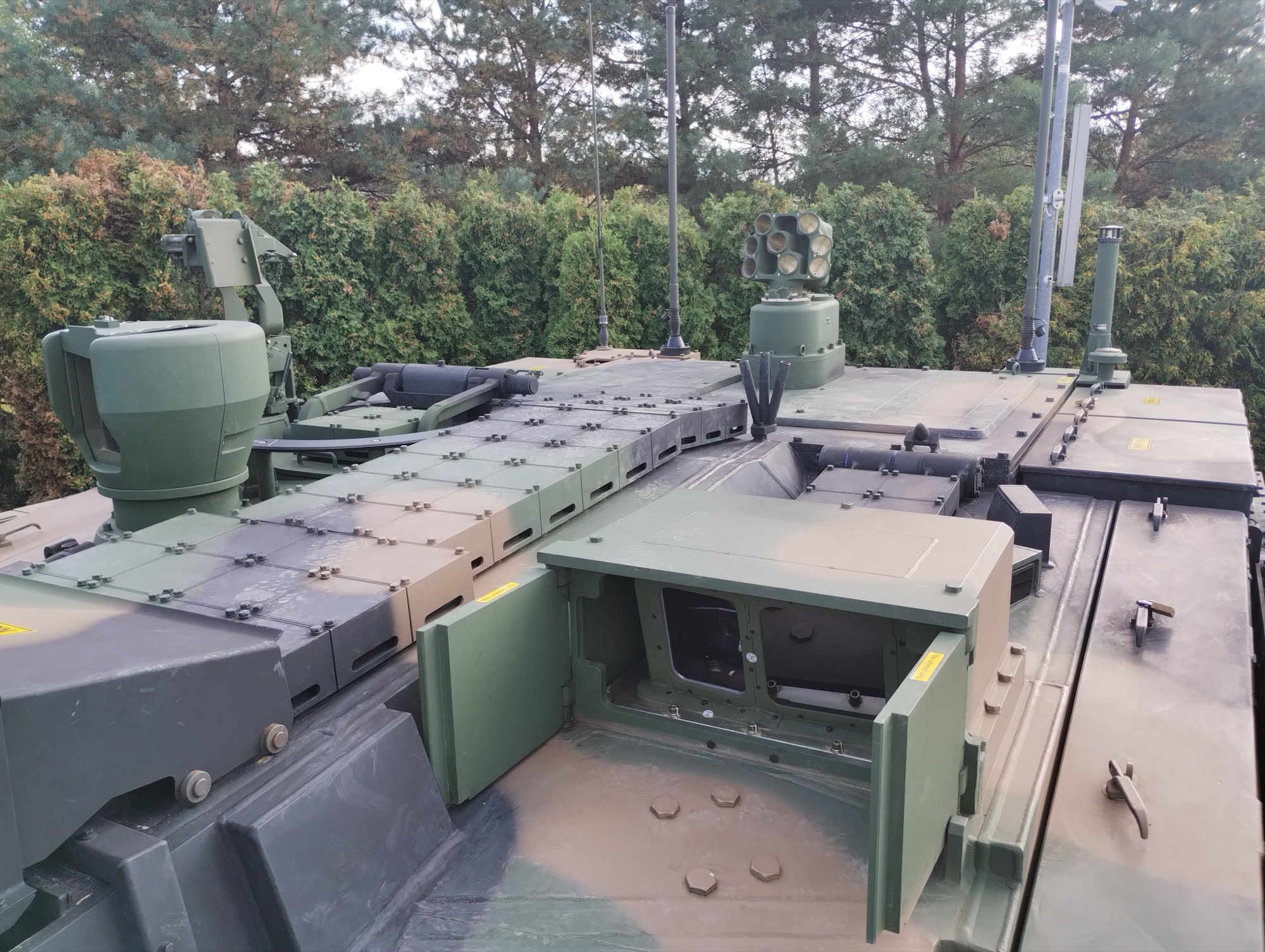 K2 Black Panther tank turret showing the 120mm L55 main gun and sensor suite