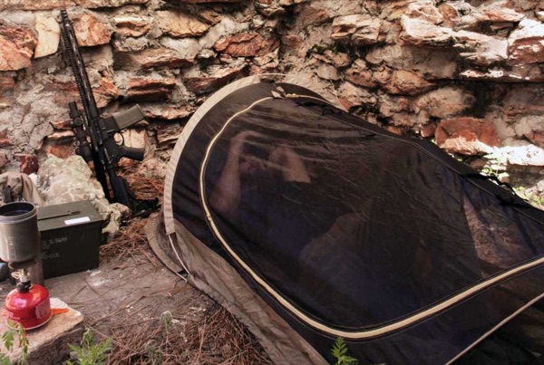 Catoma Stealth 1 tactical tent in coyote brown