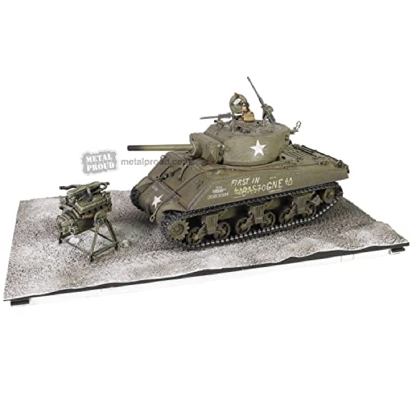 Forces of Valor Sherman Cobra King diecast tank 1:32 scale