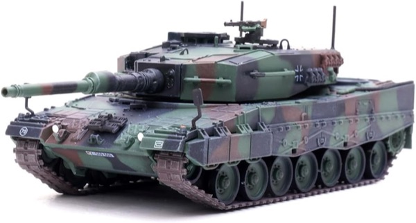 Panzerkampf Leopard 2A4 diecast tank model 1:72 scale NATO camo