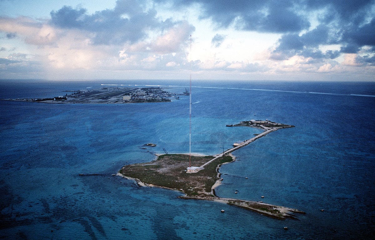 Kalama Atoll, abandoned military base