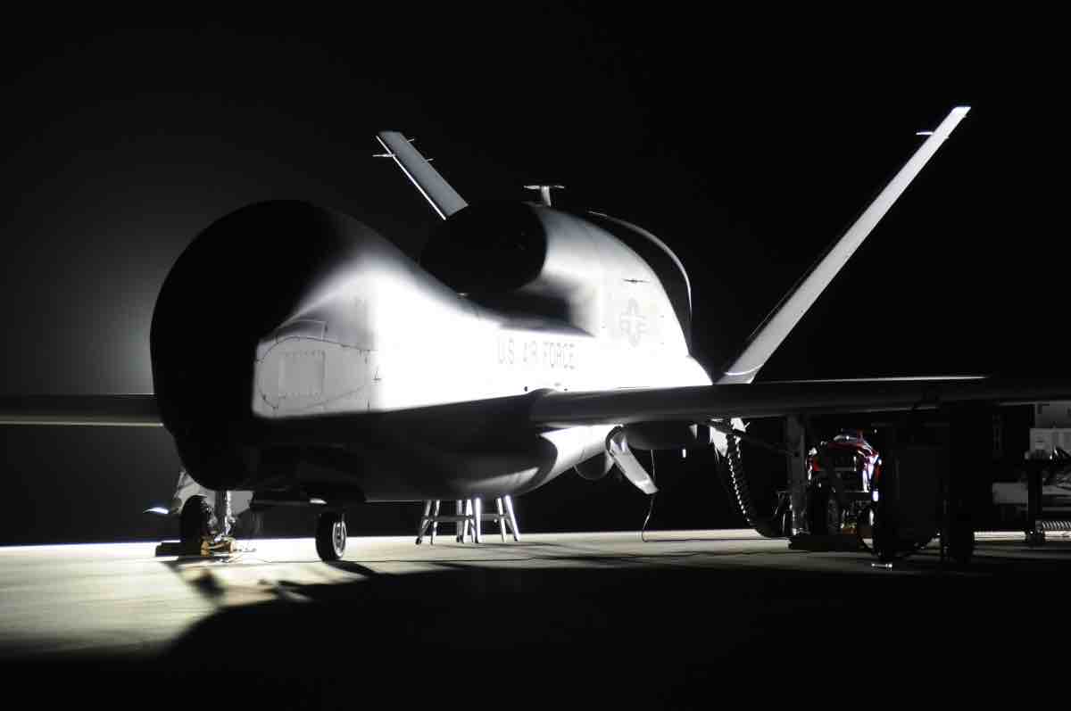 RQ-4 black and white