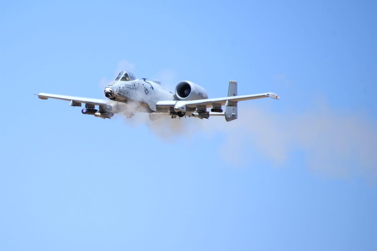 A-10 Warthog Vapor trails