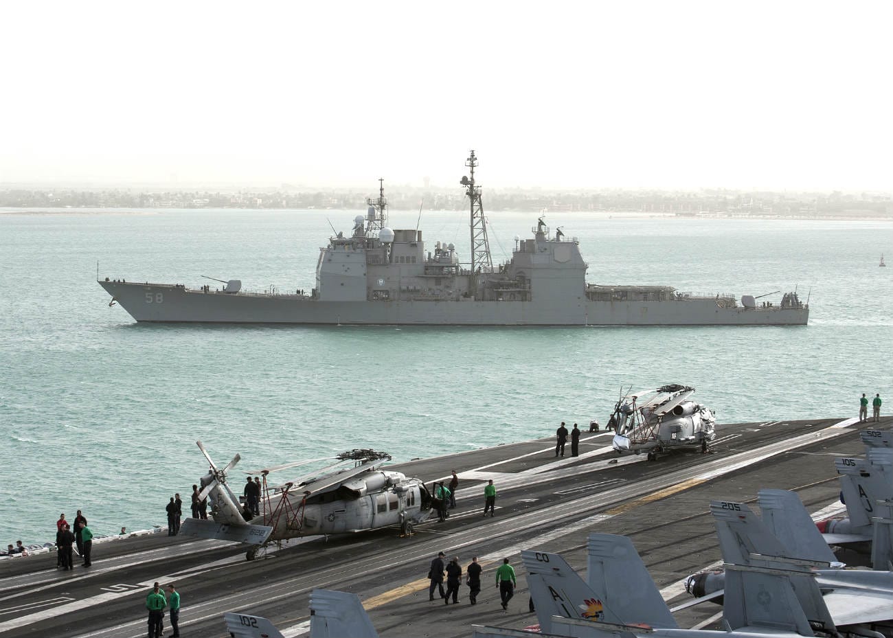 Aircraft carrier Images Helicopter load