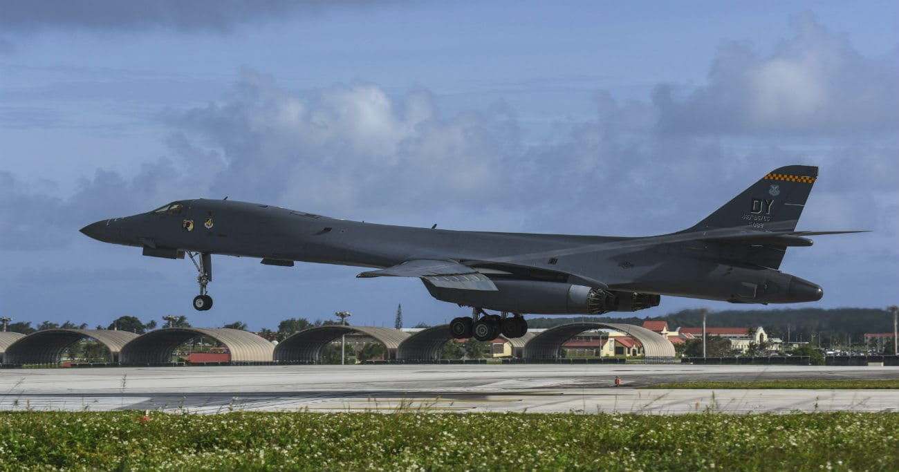 B-1b Lancer aircraft lands