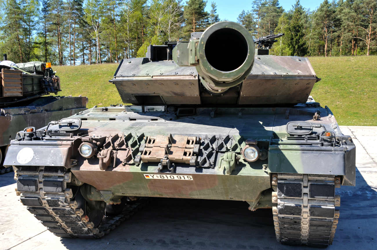 Battle Tank Leopard 2A6