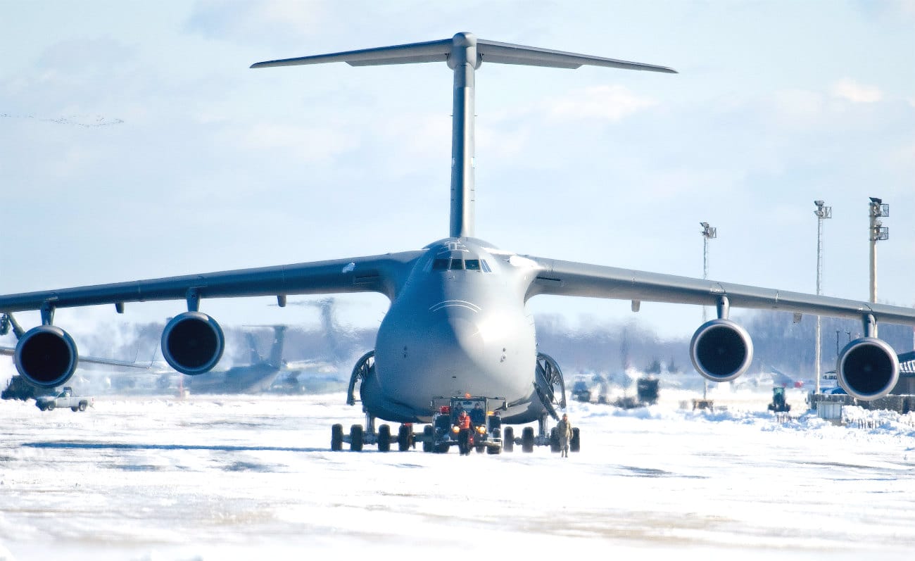 C-5 Galaxy Snowy taxi