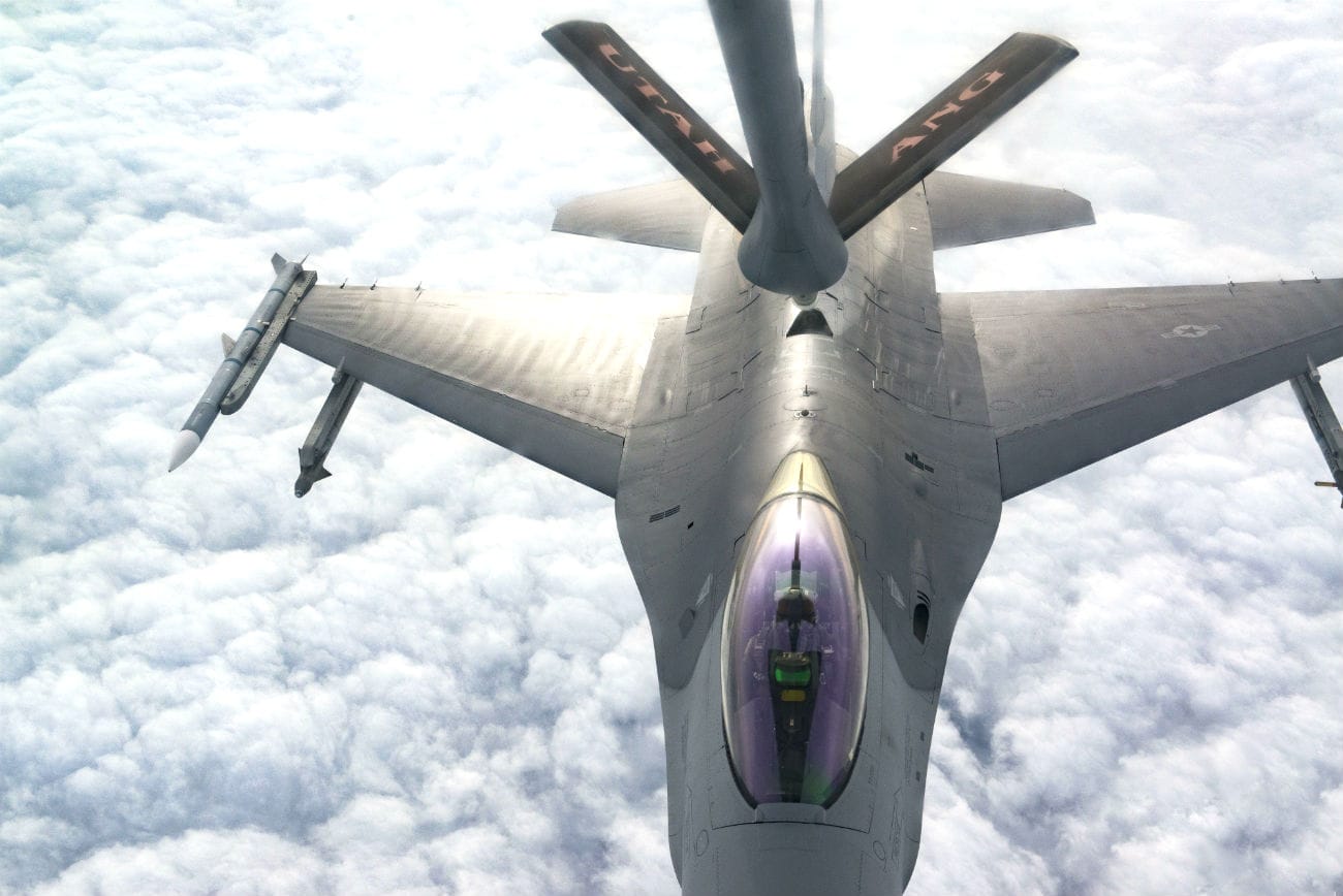 F-16 Aircraft refueling
