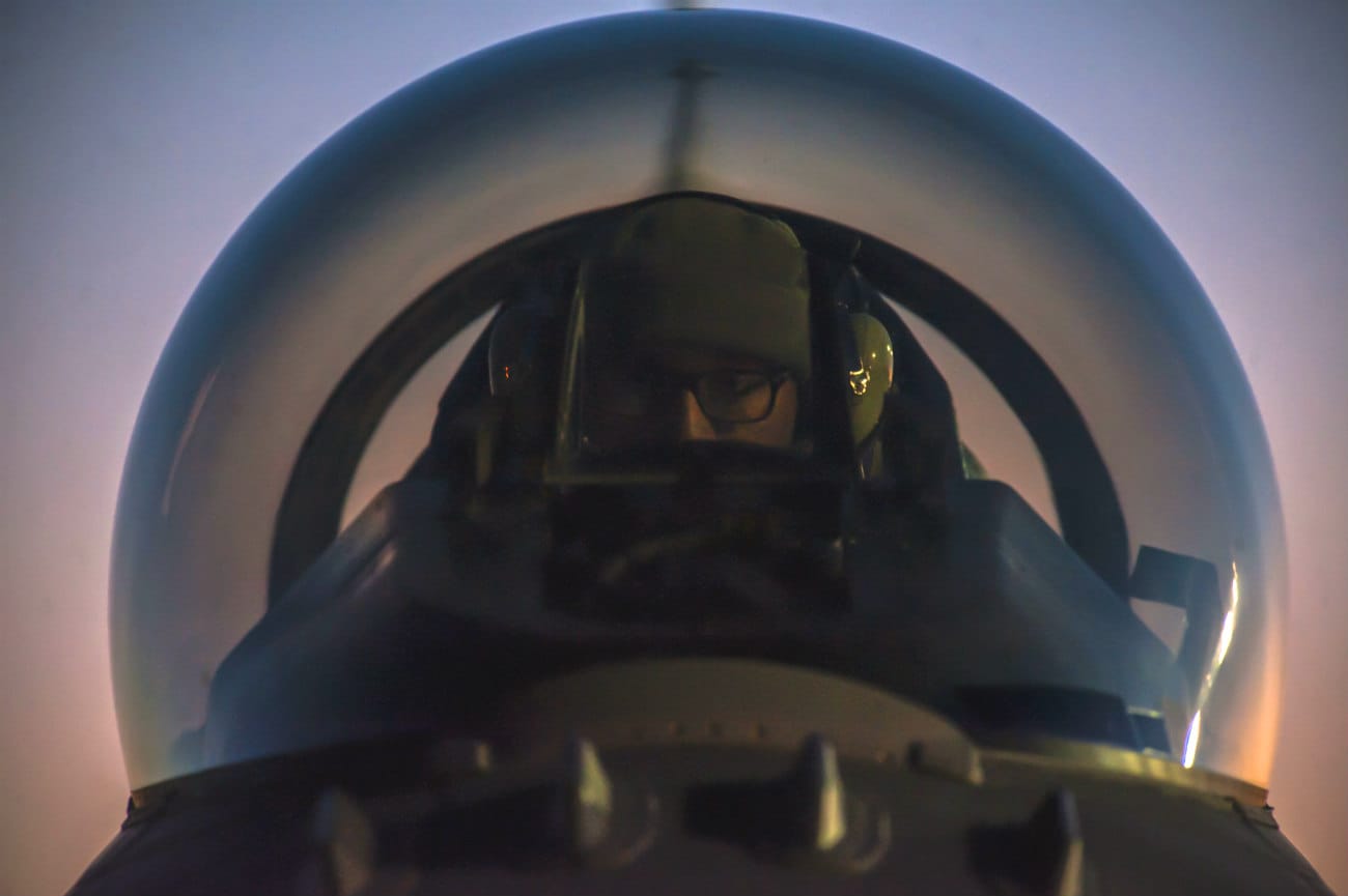 F-16 Fighting falcon pilot