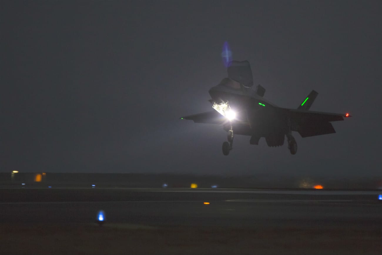 F-35 Lightning Landing night
