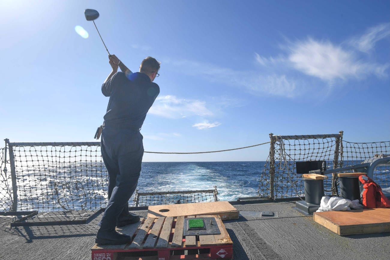 Golf Aircraft carrier