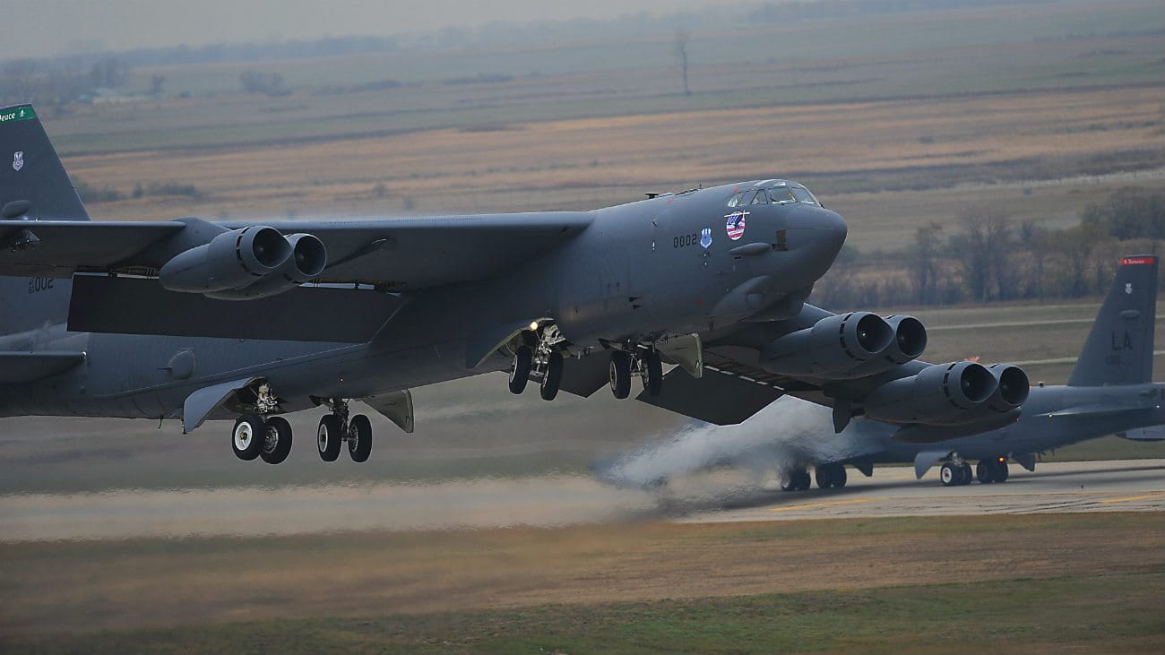 b-52 Images stratofortress take off