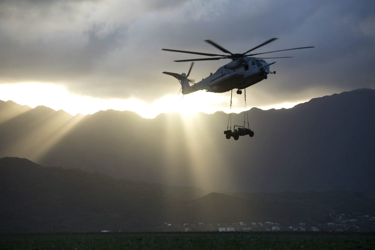 CH-53 Sea Stallion Lifts Vehicle