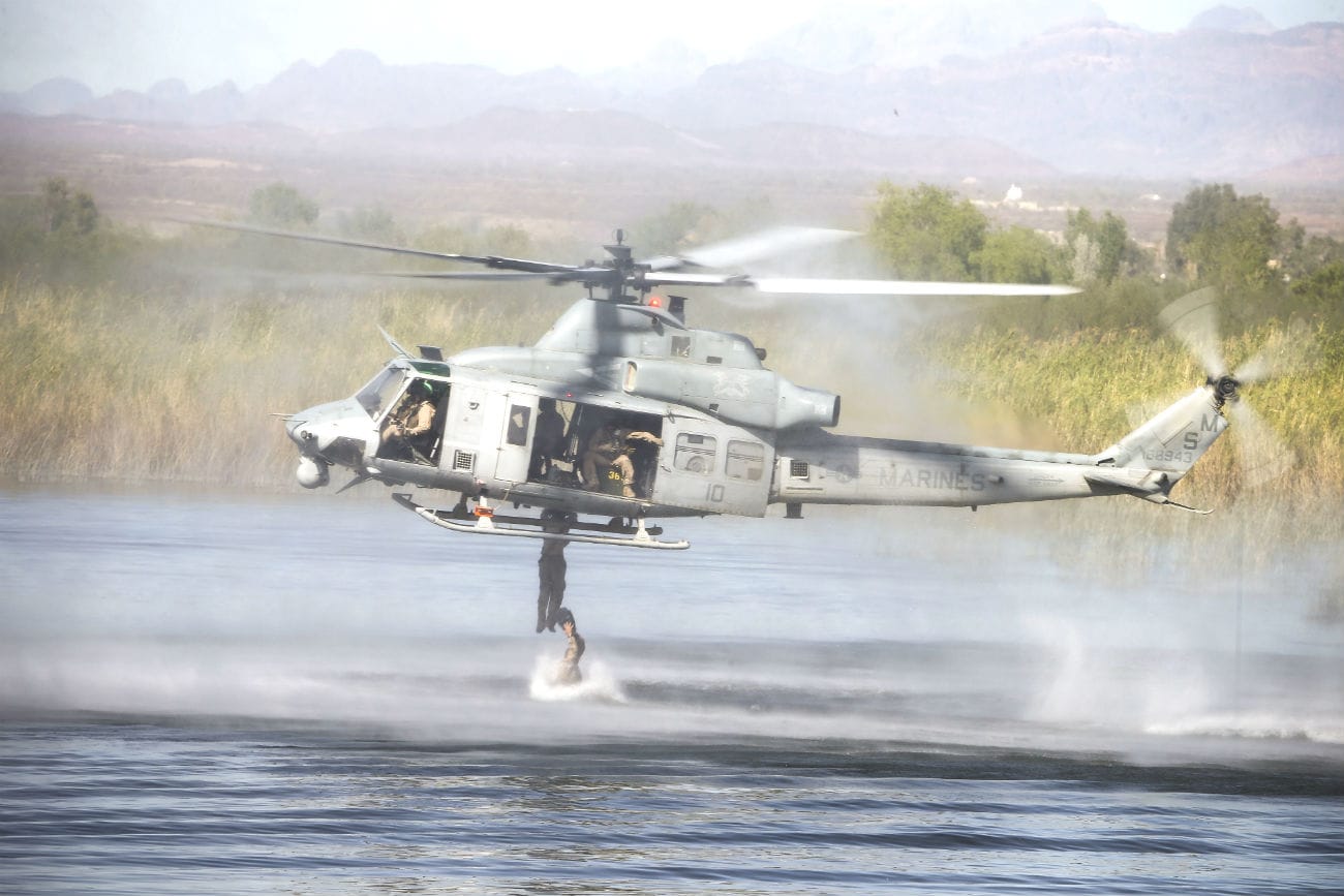 UH-1 Soldiers hanging off