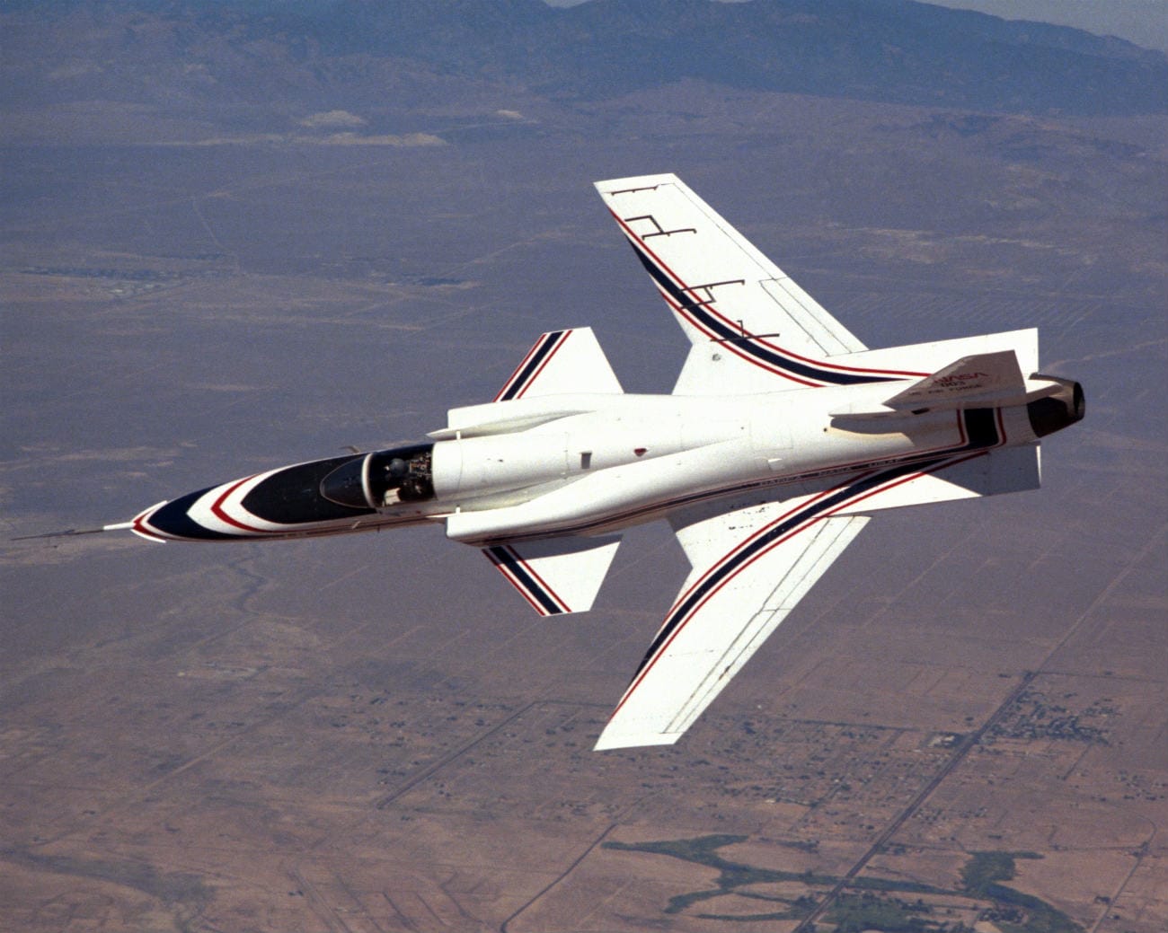 X-29 banks over the desert