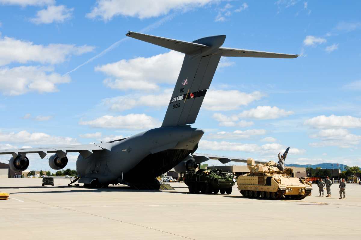 C-17 Payload, C-17 vs C-130