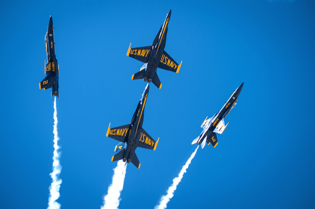 Blue Angels four Images of aerobatic teams