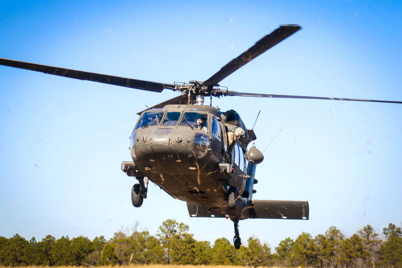 UH-60 Blackhawk Landing