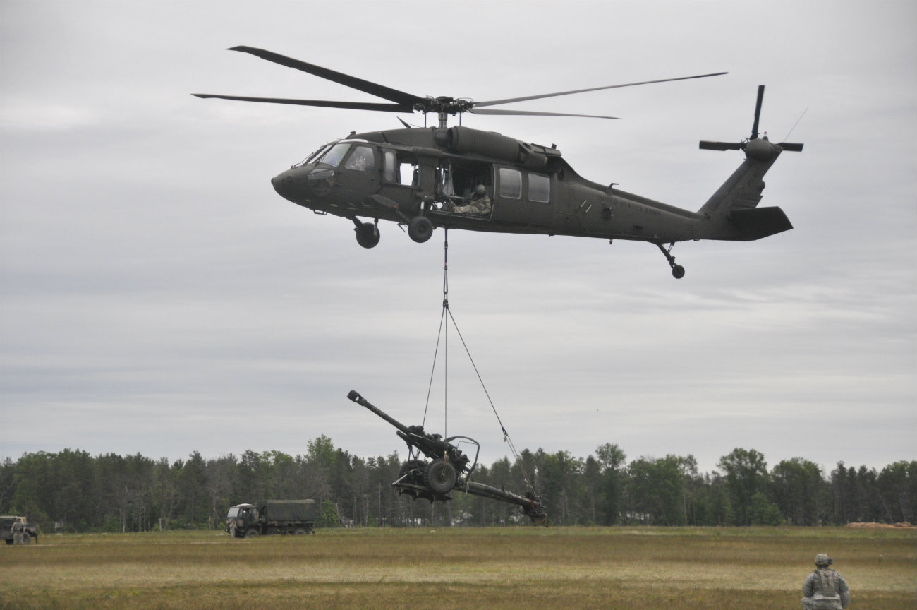 UH-60 Blackhawk artillery lift