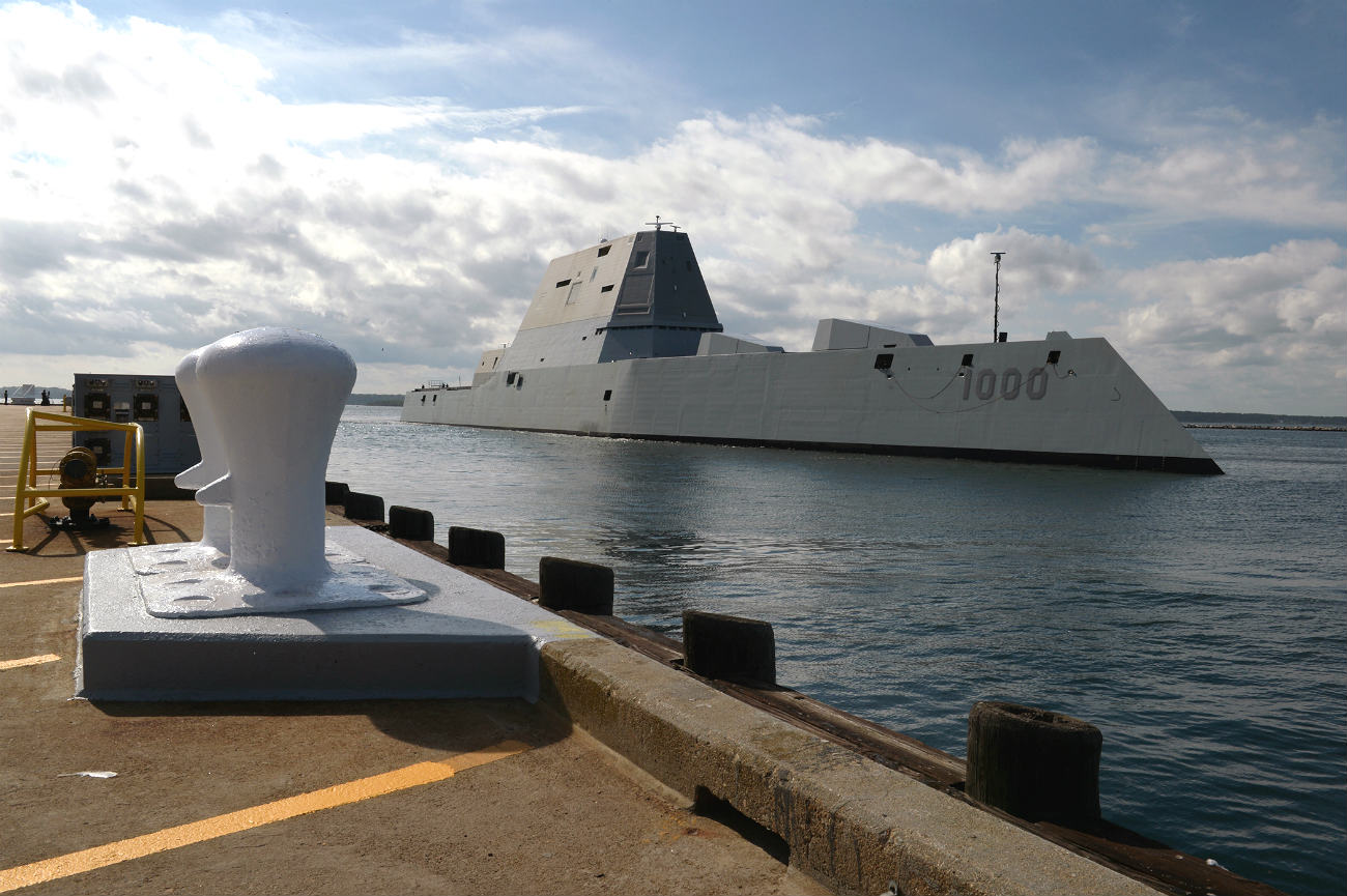 USS Zumwalt Docking