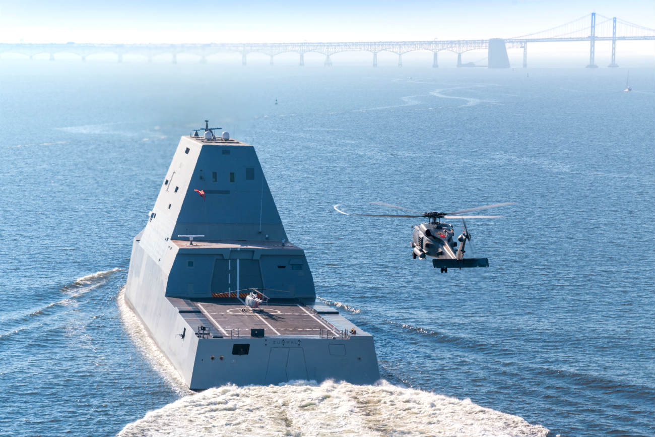 USS Zumwalt Helicopter landing