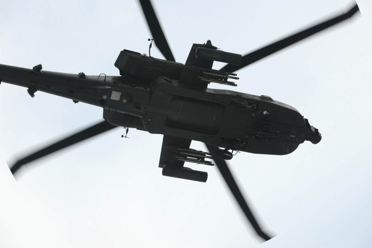 AH-64 Apache images aircraft bottom