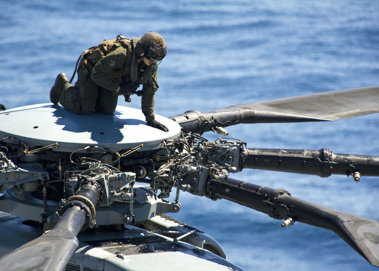 CH-53 Sea Stallion Preflight checks