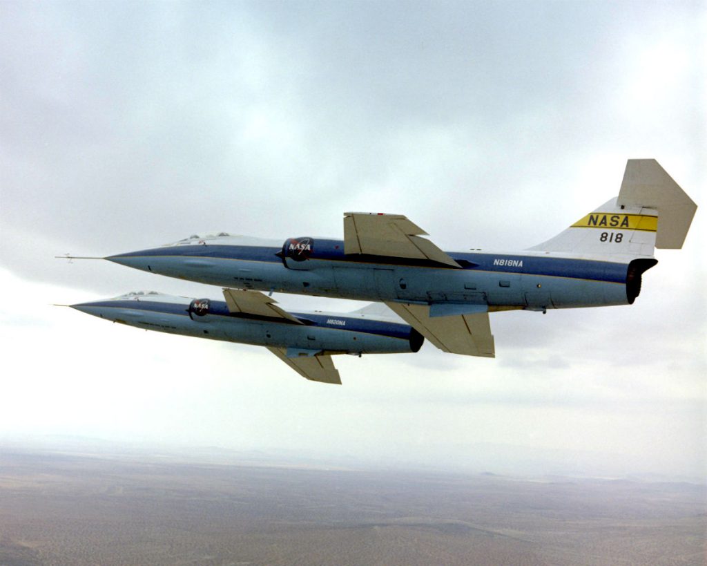 NASA F-104s Fly Over Mojave Desert | Military Machine