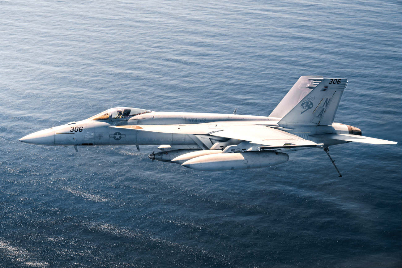 Fa-18 Hornet US fighter jet images