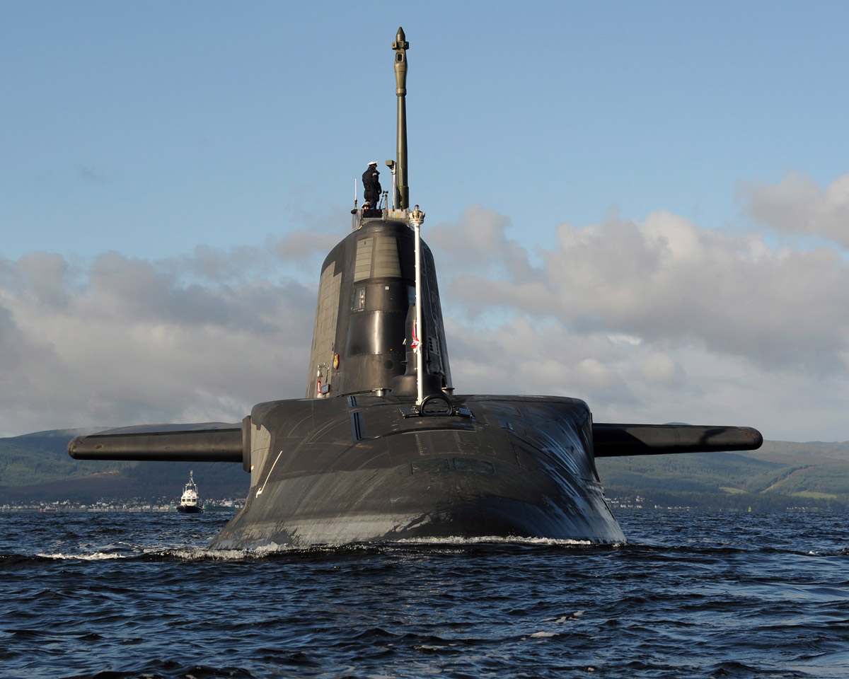 virginia class submarine vs astute