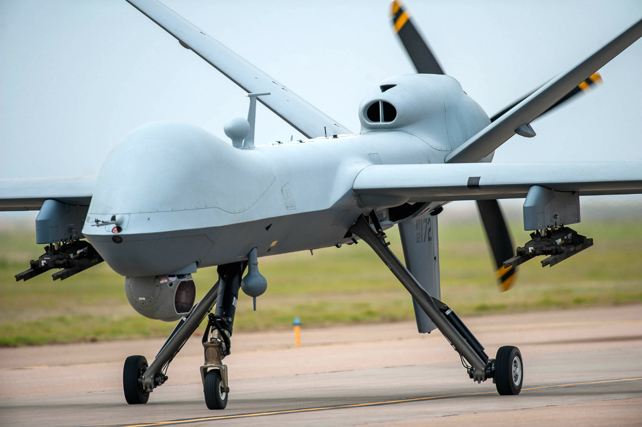 MQ-9 Reaper - Performing a low pass