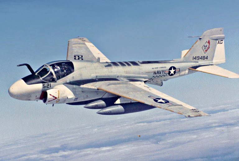 Intruder Jet Movie Cast