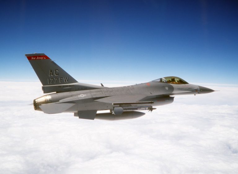 F-16 Fighting Falcon above the clouds | Military Machine