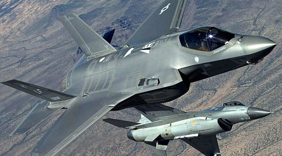 F 35 Lightning Ii Vs F 16 Fighting Falcon Military Machine