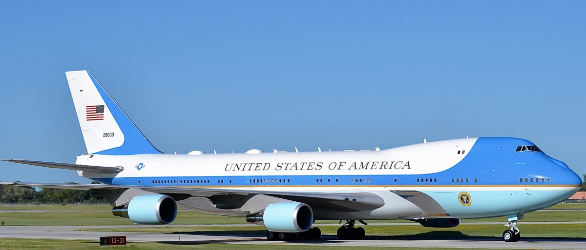 Air Force one facts colors Military Machine